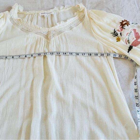 DownEast Cream Blouse‎ with Floral Embroidery - Picture 7 of 8